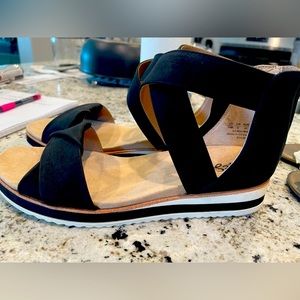 Women’s LifeStride sandals